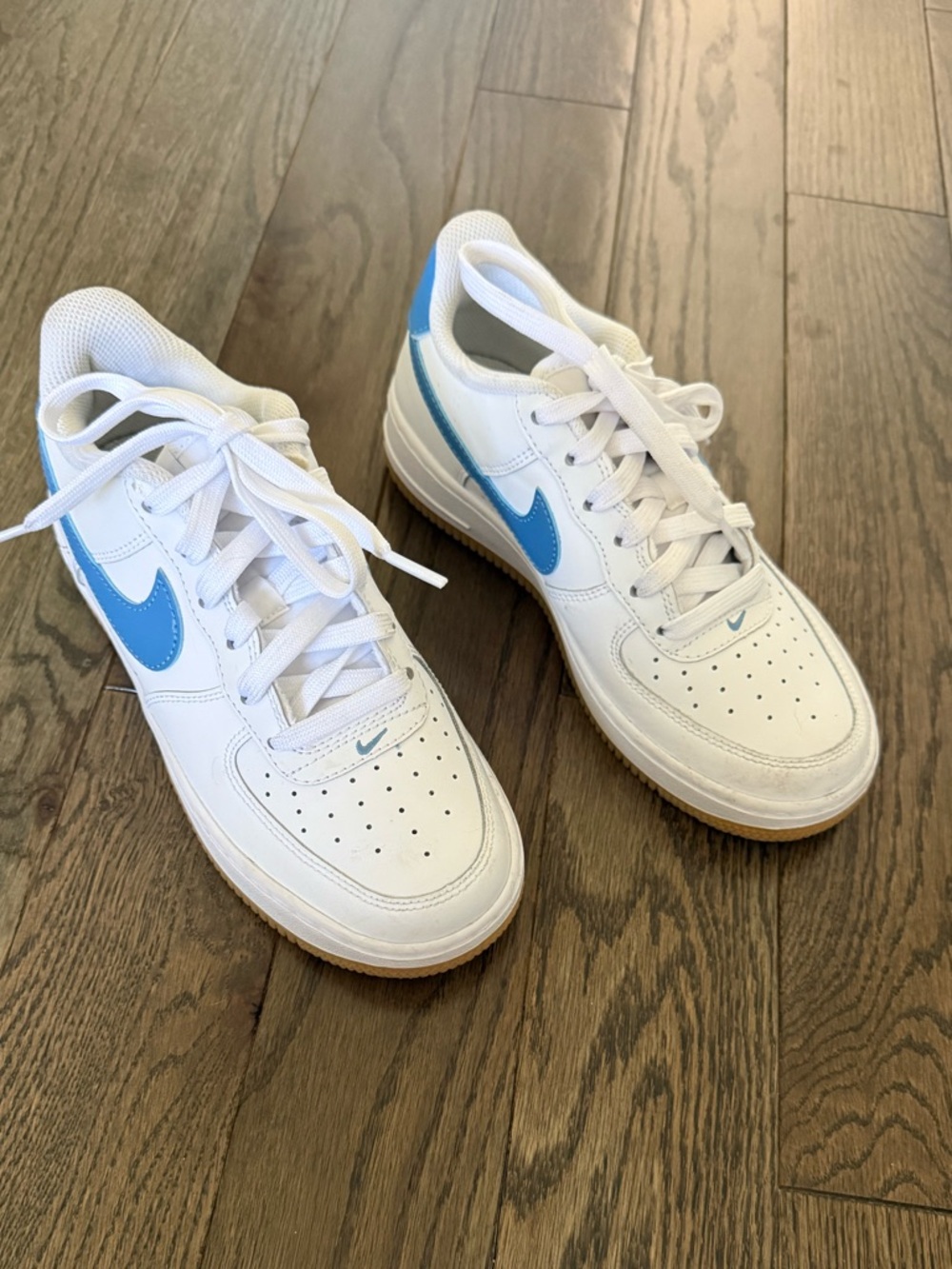 Nike Air  White Athletic Sneakers with Light Blue Accents kids 3.5
